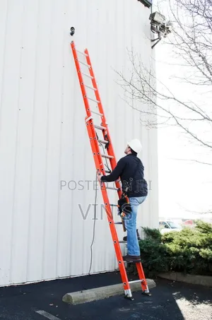 FPR Extension Fiberglass Ladders< Extensìon Fibérglass Ládderd~