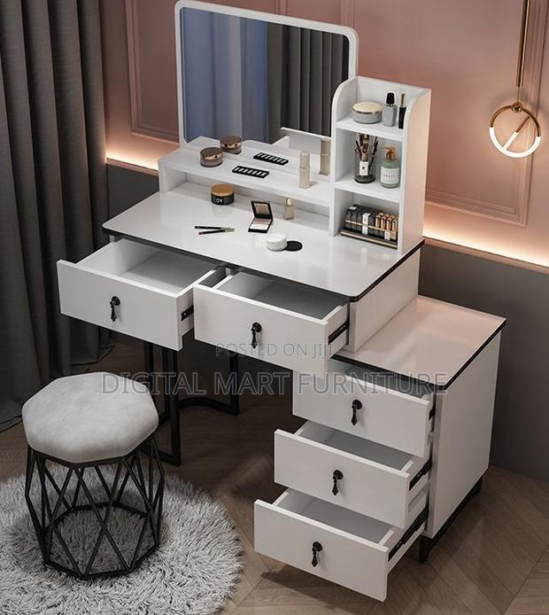 Black Modern Dressing Table With Mirror and Storage - thumbnail 6