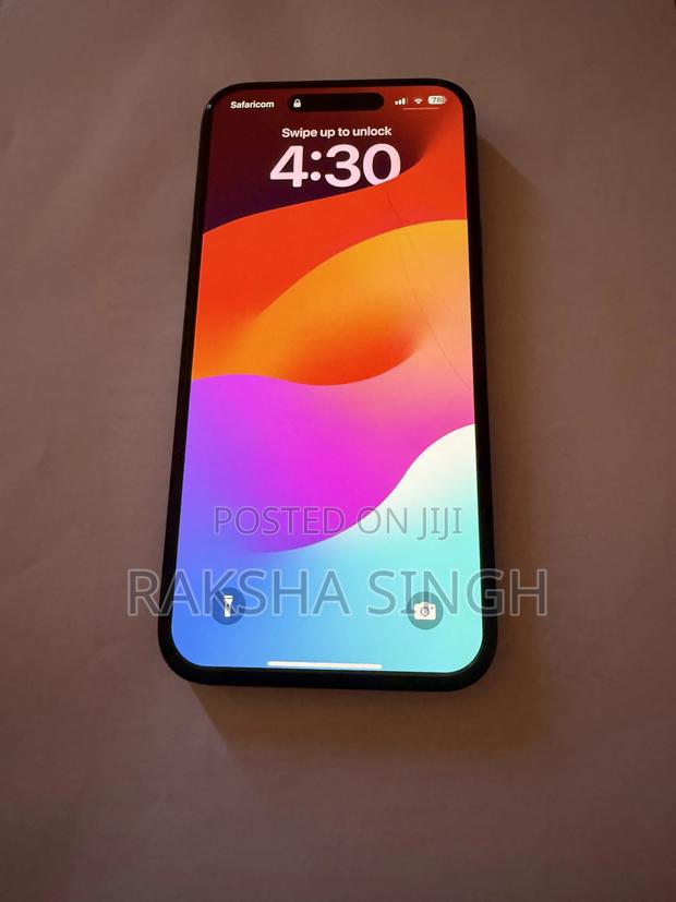 Apple iPhone 15 Plus 128 GB Black - main view