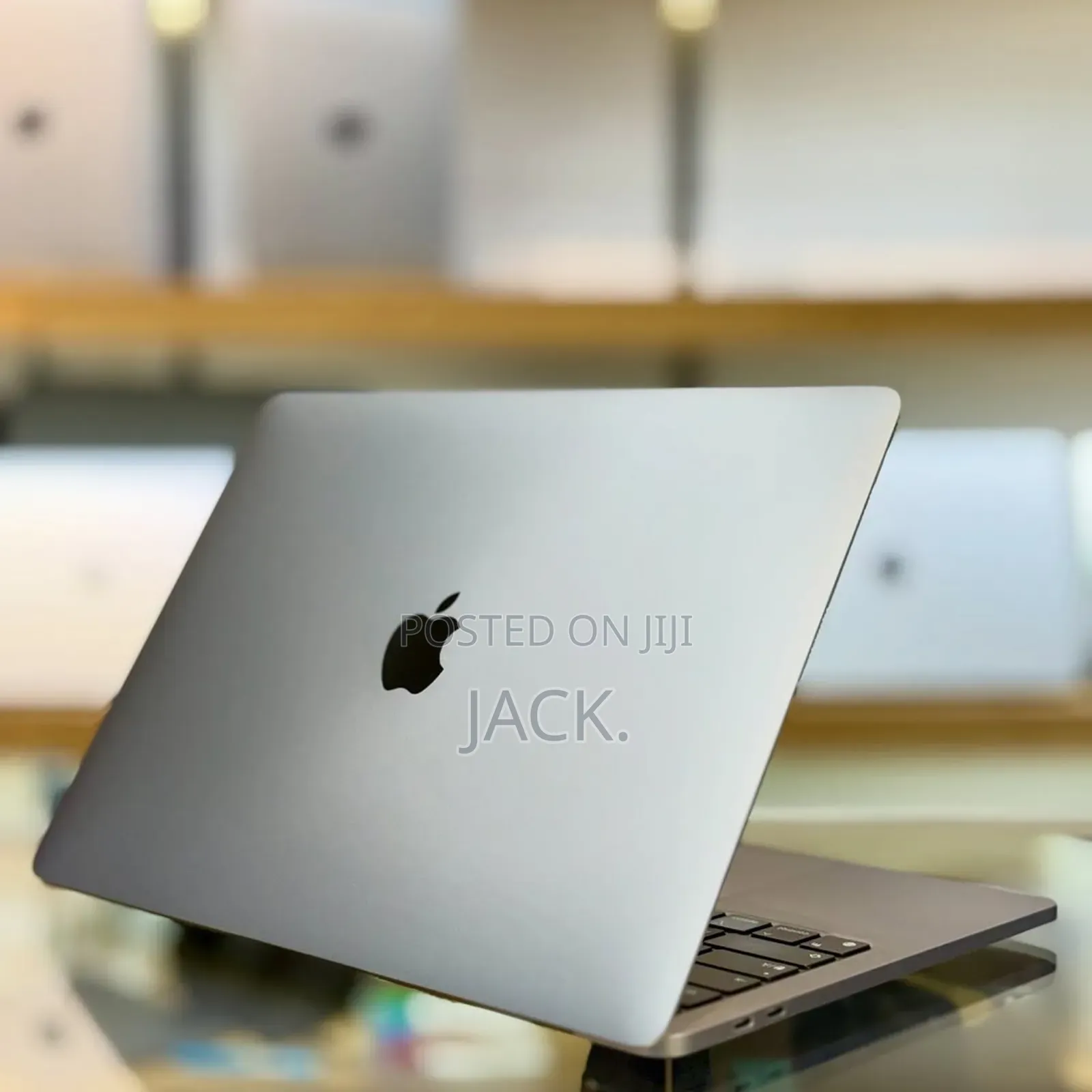 Laptop Apple MacBook Pro 2022 M2 16GB Apple M2 SSD 512GB