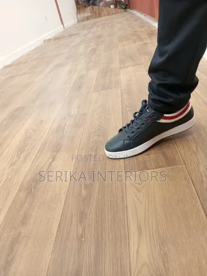 Easy to Walk Vinyl Flooring Mkeka Ya Mbao Environmental Friendly