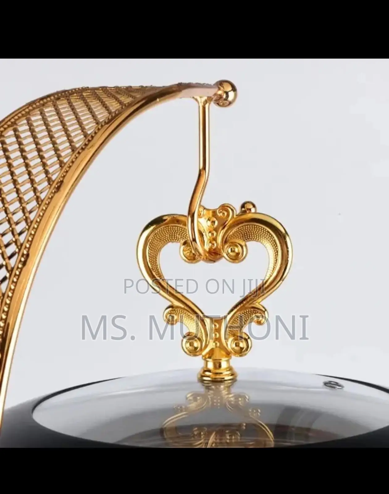 Luxury 8 L Stainless Steel Chafing With Elegant Black and Gold Design.