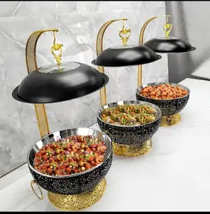 Luxury 8 L Stainless Steel Chafing With Elegant Black and Gold Design.
