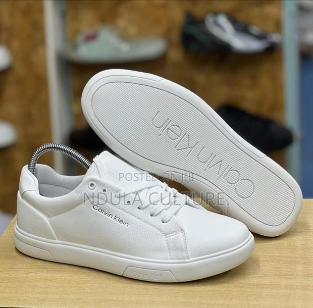 Calvin Klein Casuals - thumbnail 2