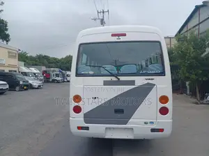 Mitsubishi Fuso Rosa 2018 White