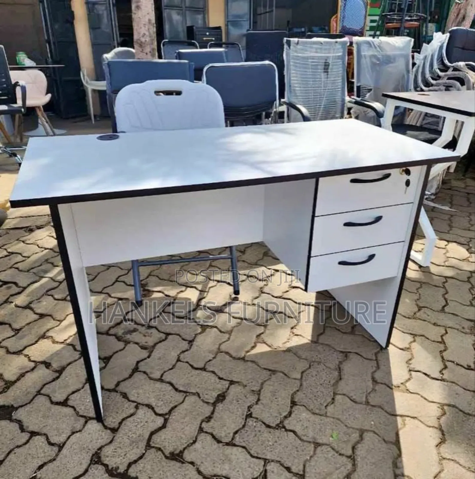 Study/Office Workstation – Work in Style, Sit in Comfort
