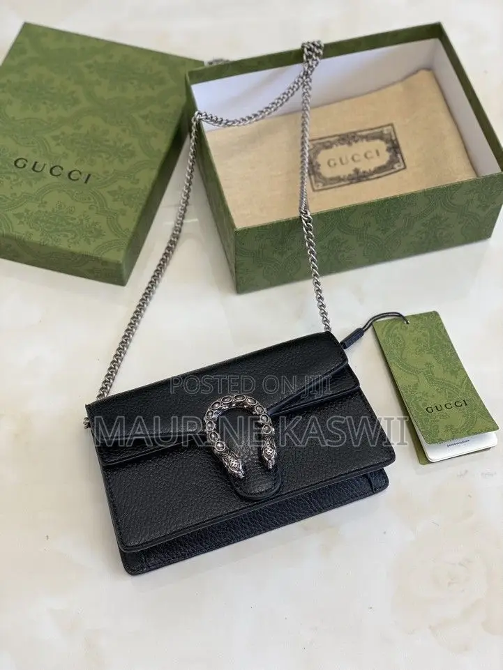Gucci Desined Sling Bag Full Boxed