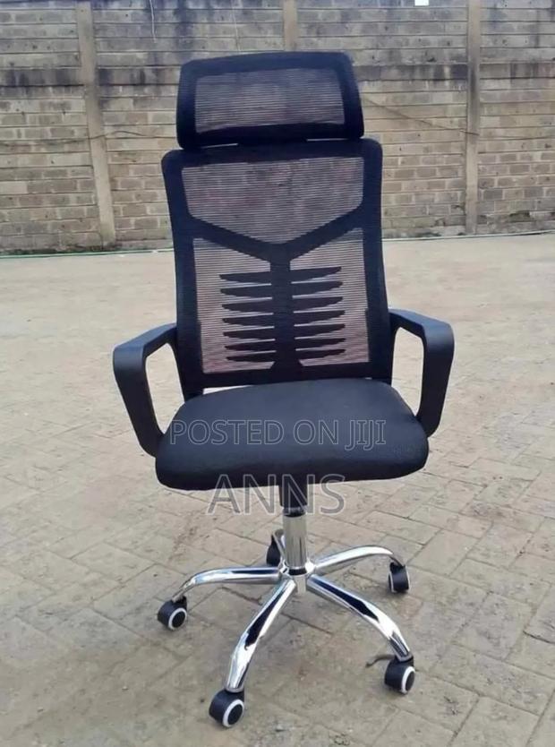 Black Office Chair With Headrest