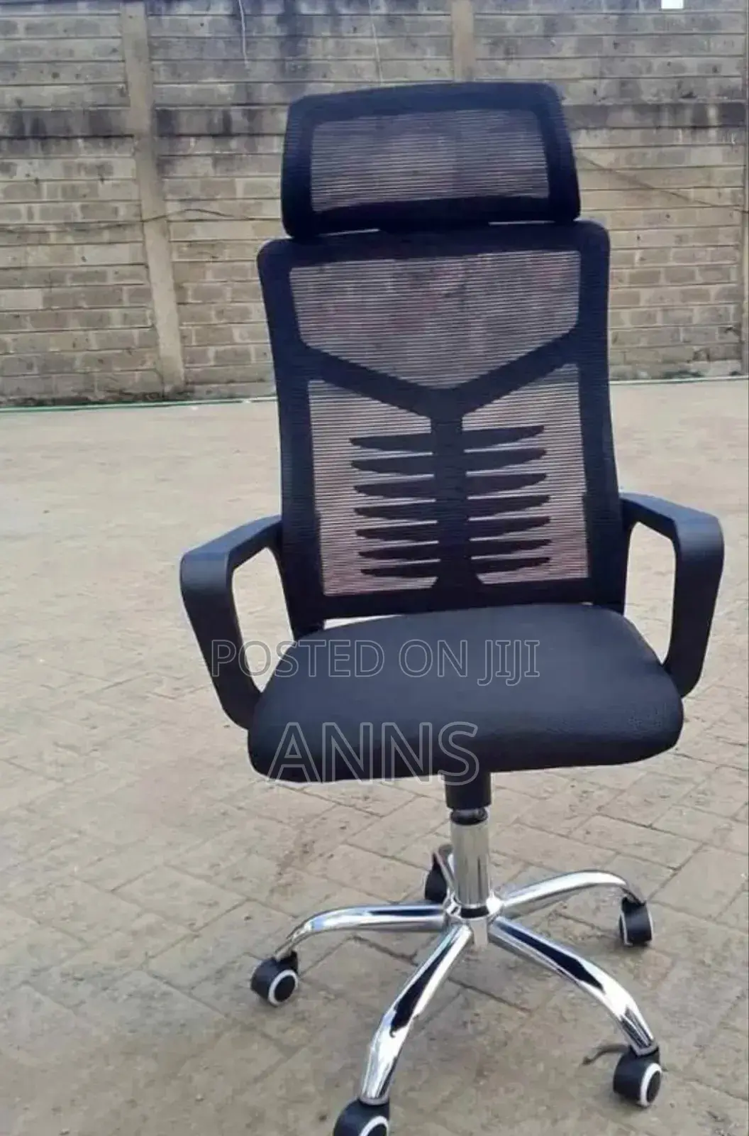 Adjustable Office Chair With Headrest