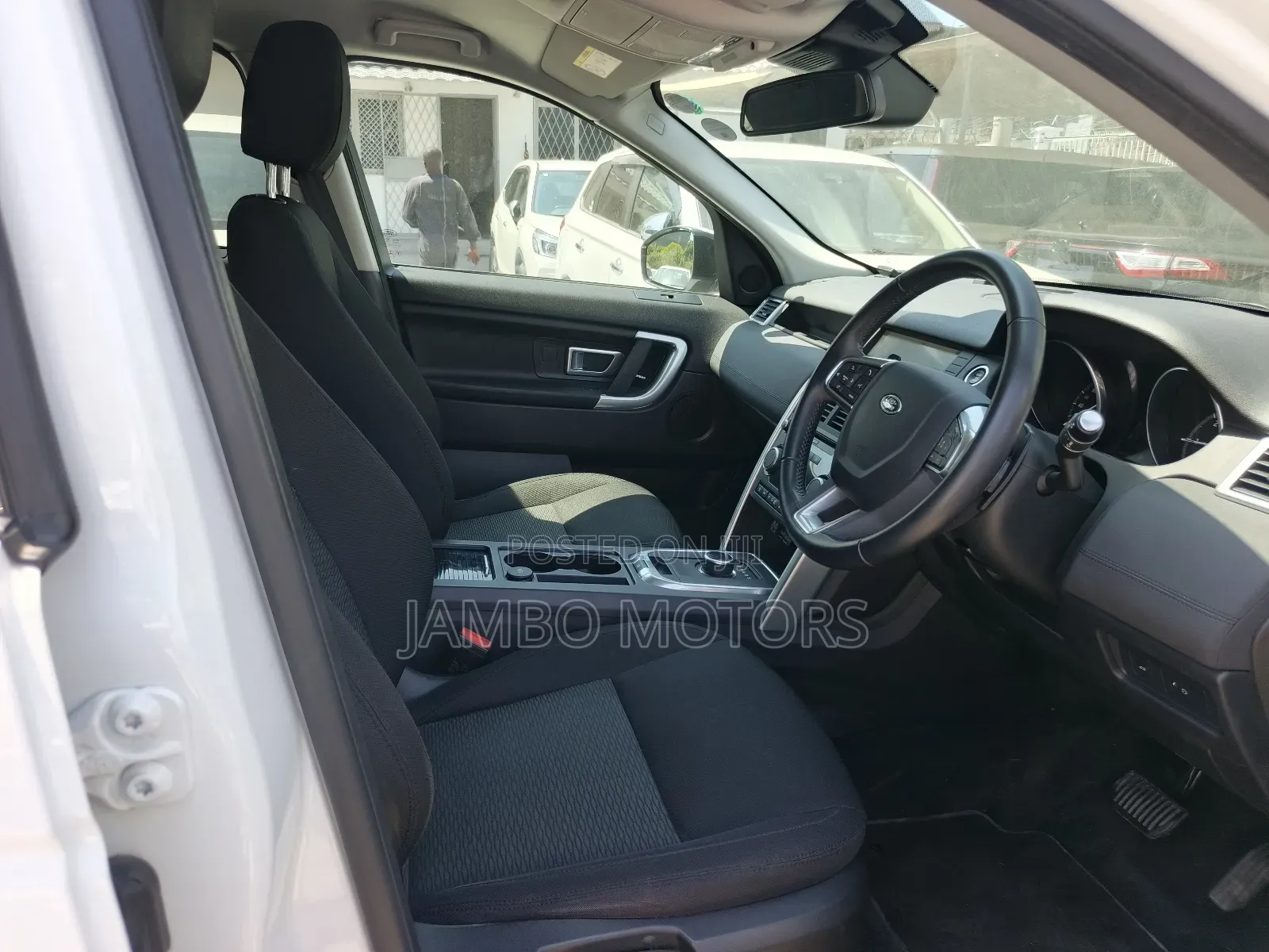 Land Rover Discovery Sport HSE 2019 White
