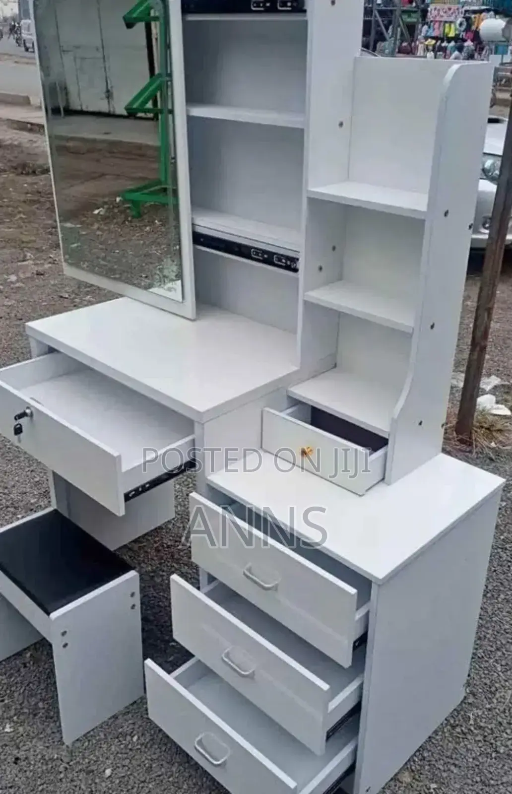 White Classic Dressing Table With a Wide Sliding Mirror