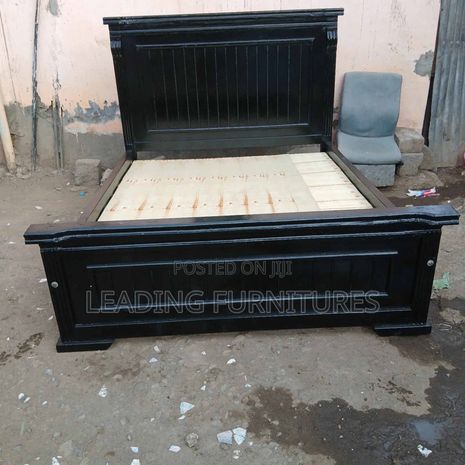 5x6 Black Bordbed