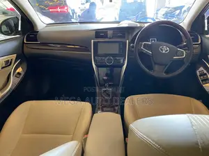 Toyota Allion 2018 Silver