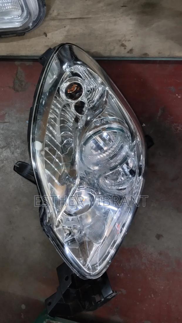 Mazda Verisa Headlight