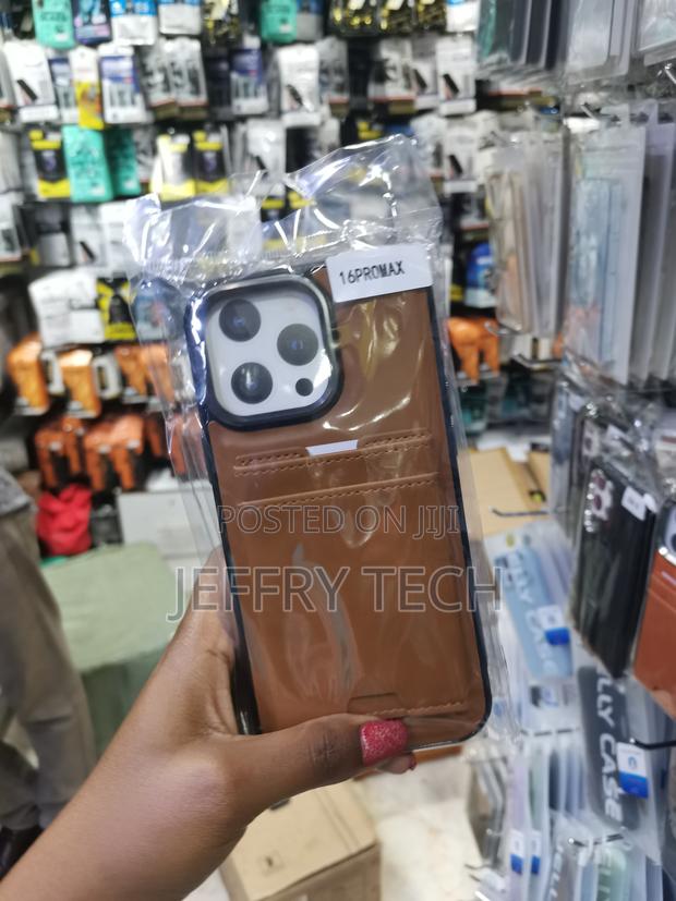 Dockem iPhone 16 Pro Max Leather Back Case With Card Holder -Brown - thumbnail 3