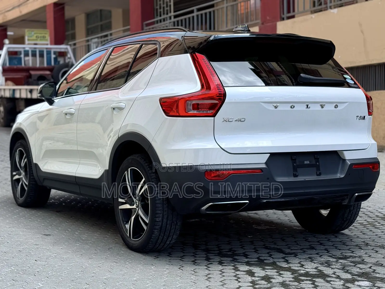 Volvo XC40 T5 Petrol AWD 2019 Pearl