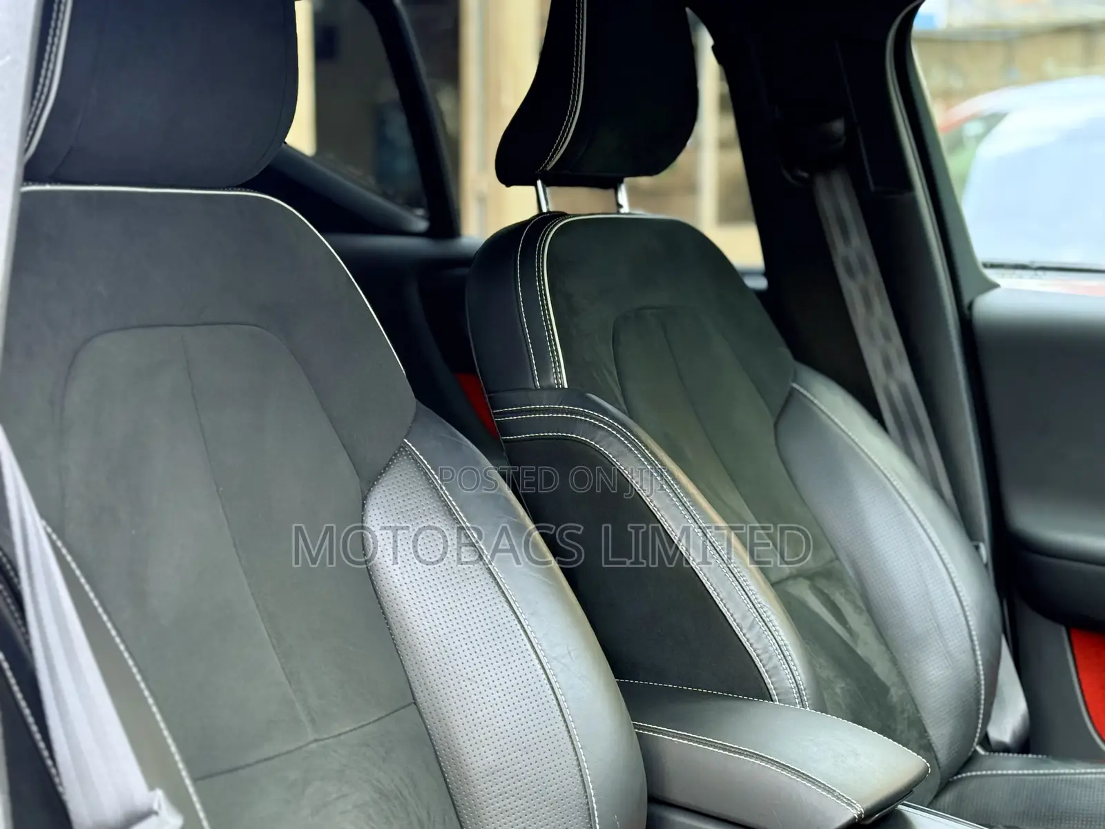 Volvo XC40 T5 Petrol AWD 2019 Pearl