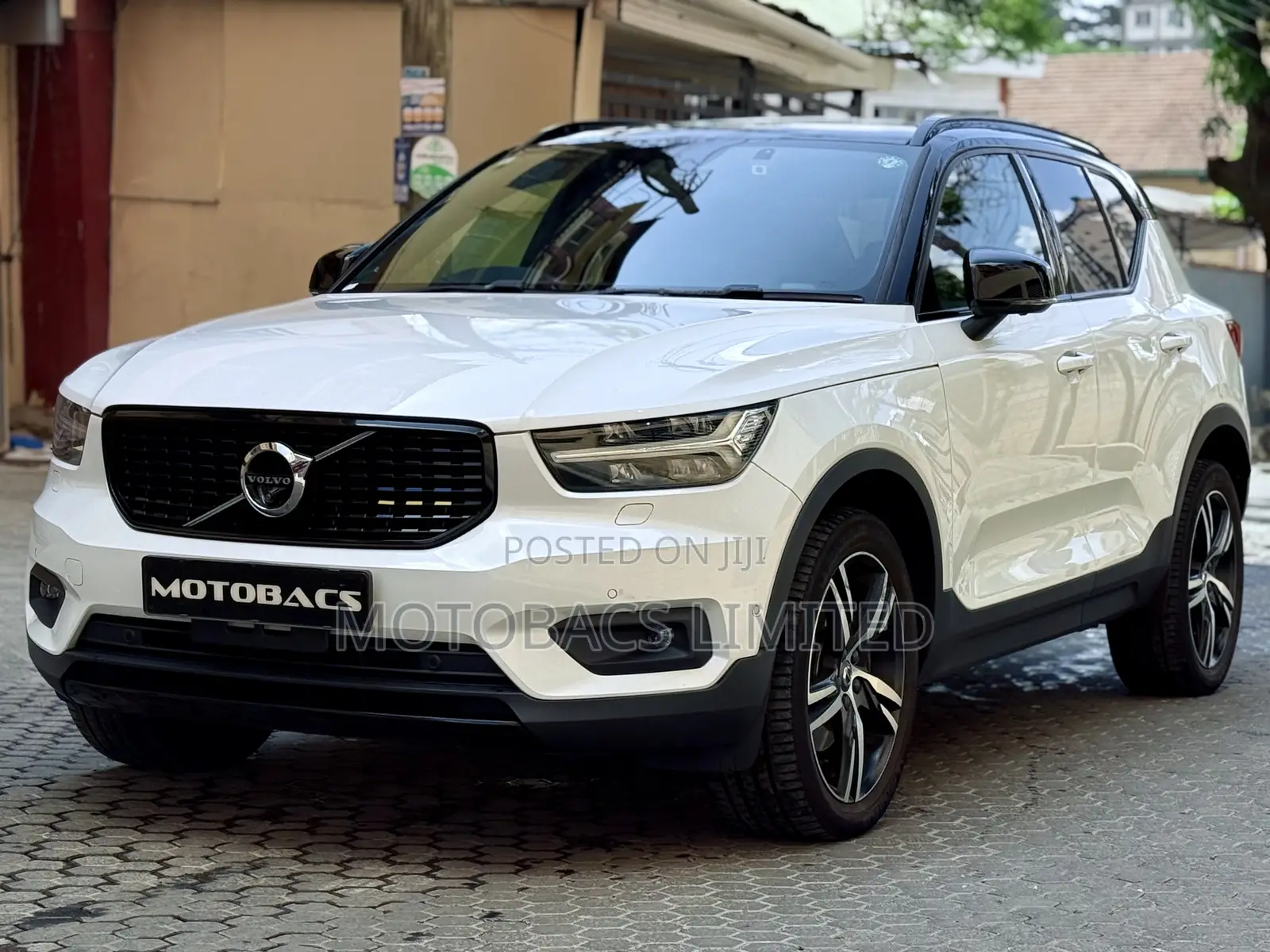 Volvo XC40 T5 Petrol AWD 2019 Pearl