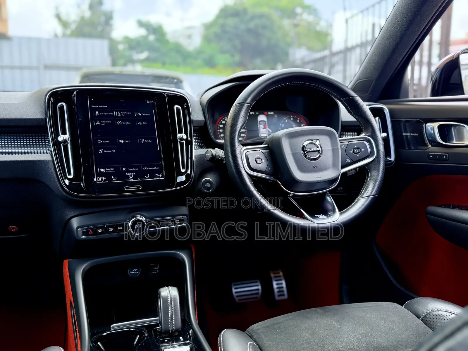 Volvo XC40 T5 Petrol AWD 2019 Pearl