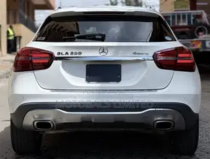Mercedes-Benz GLA-Class 2018 Pearl
