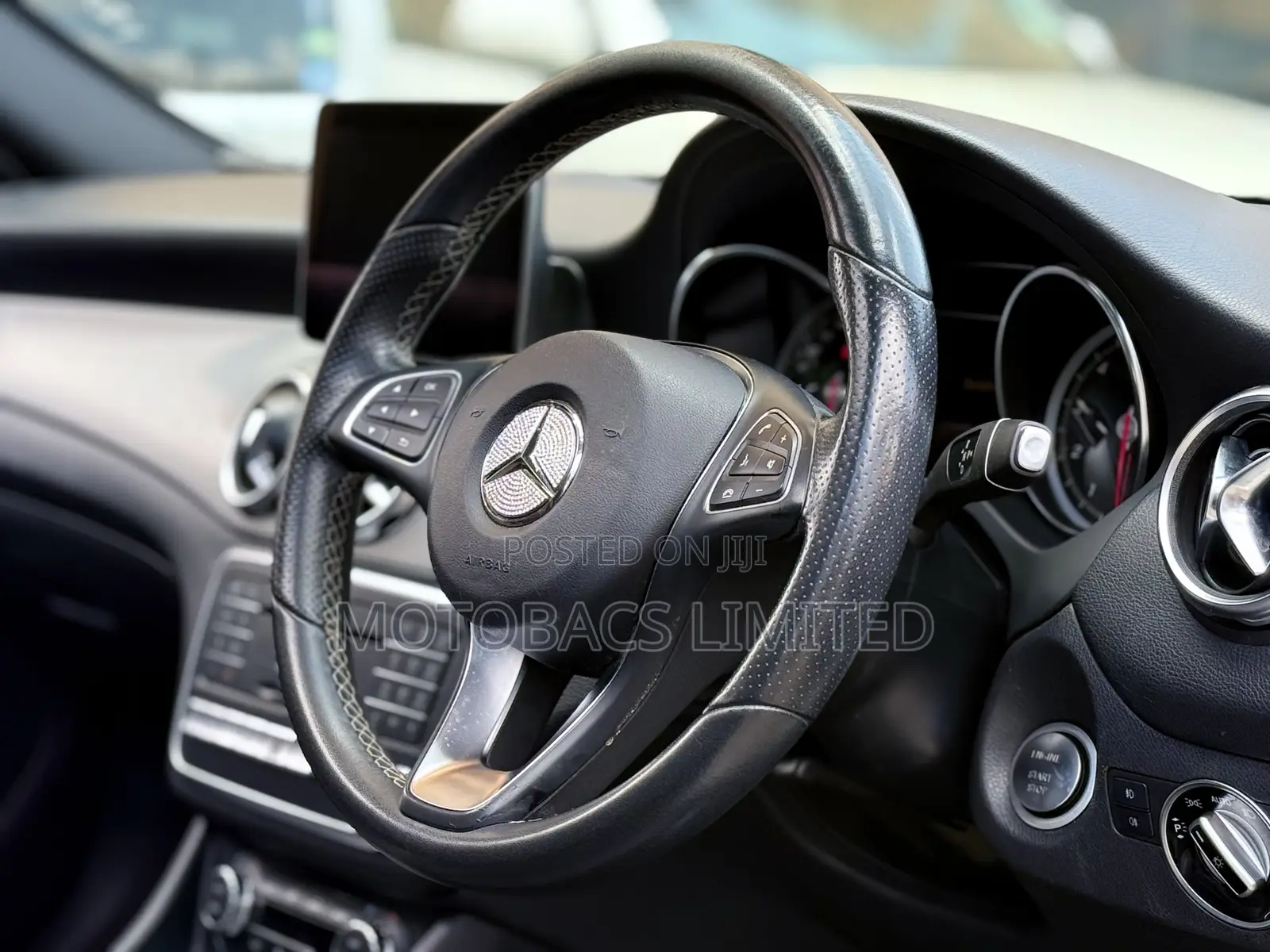 Mercedes-Benz GLA-Class 2018 Pearl