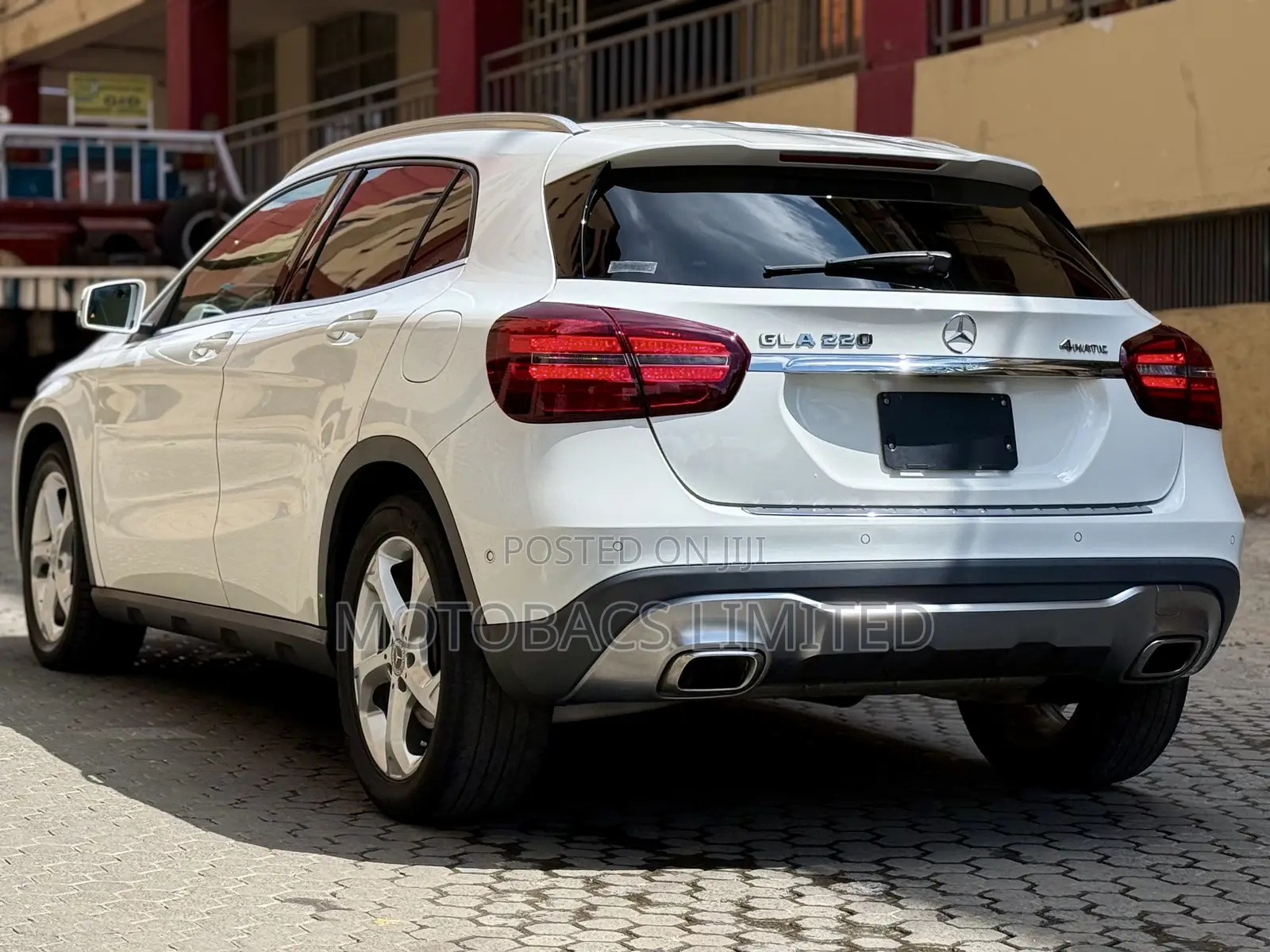Mercedes-Benz GLA-Class 2018 Pearl