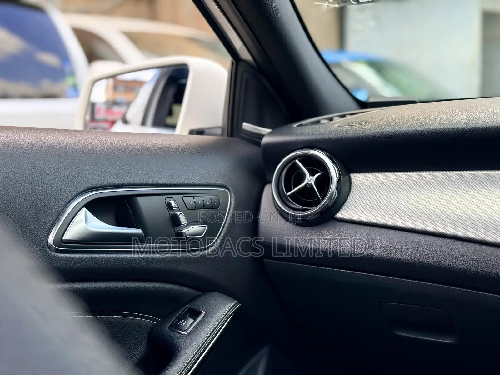 Mercedes-Benz GLA-Class 2018 Pearl