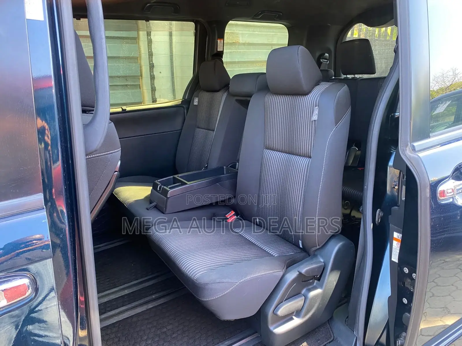 Toyota Voxy 2019 Blue