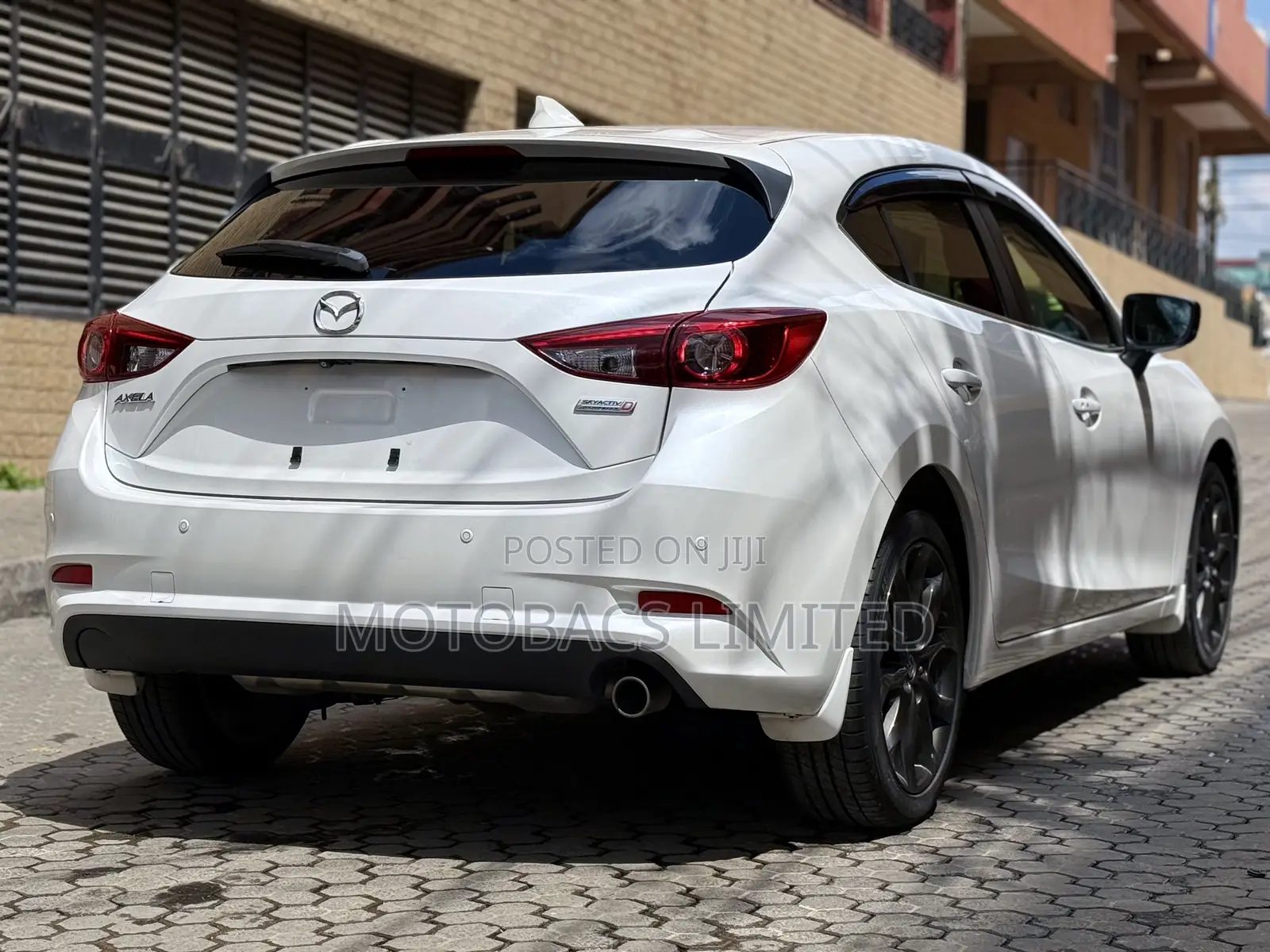 Mazda Axela 2018 Pearl