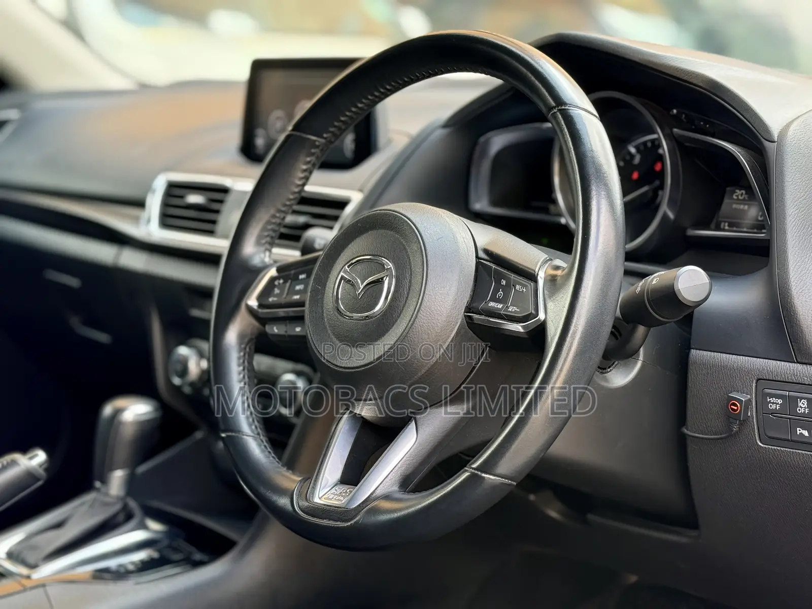 Mazda Axela 2018 Pearl