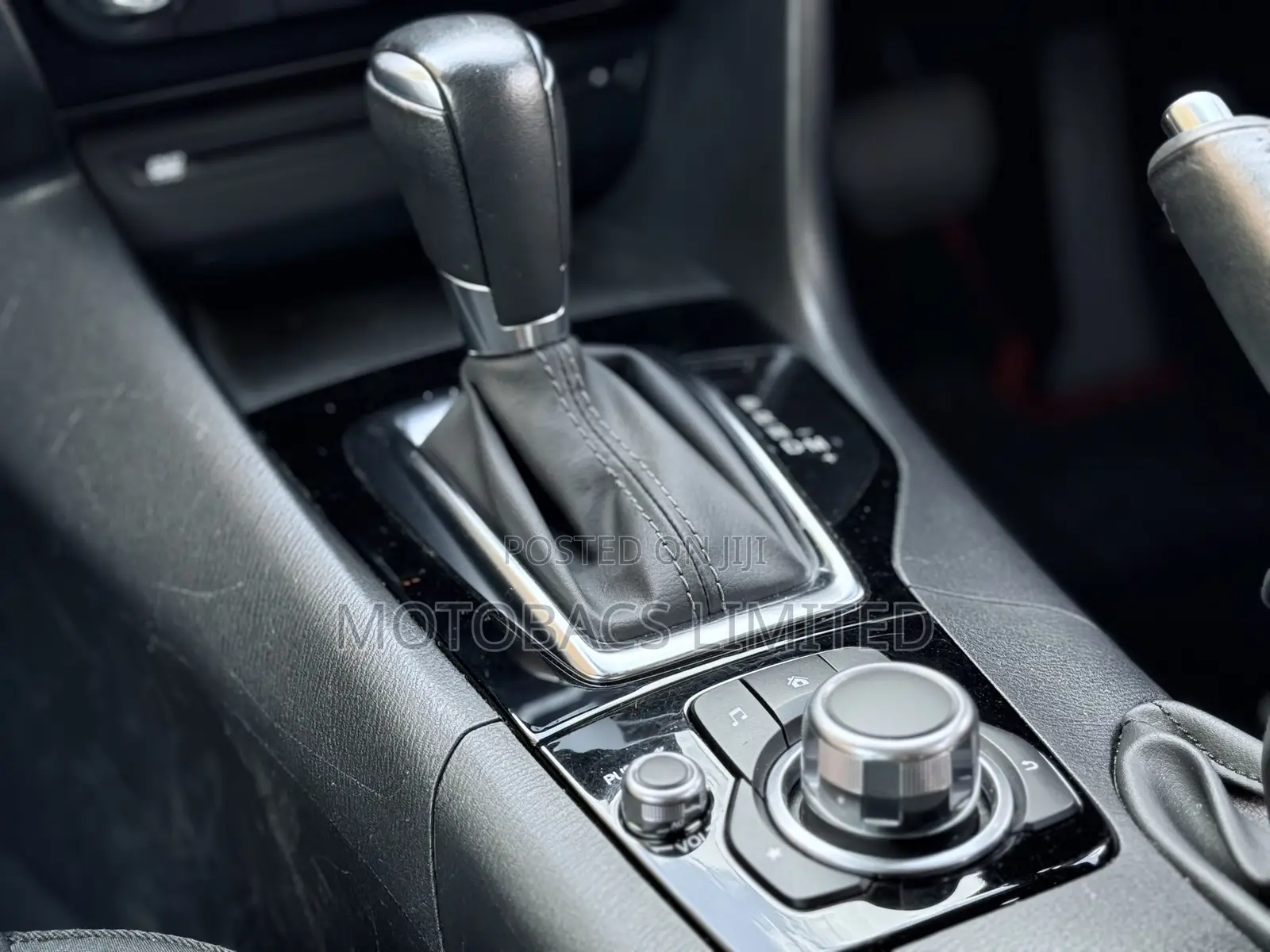 Mazda Axela 2018 Pearl