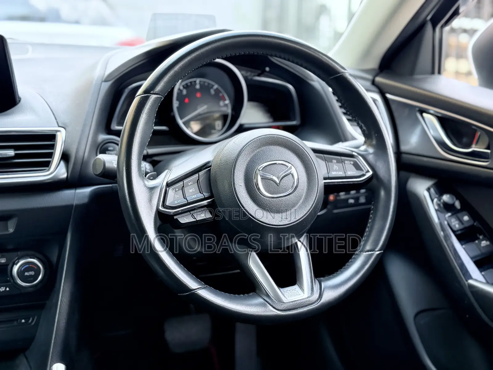 Mazda Axela 2018 Pearl
