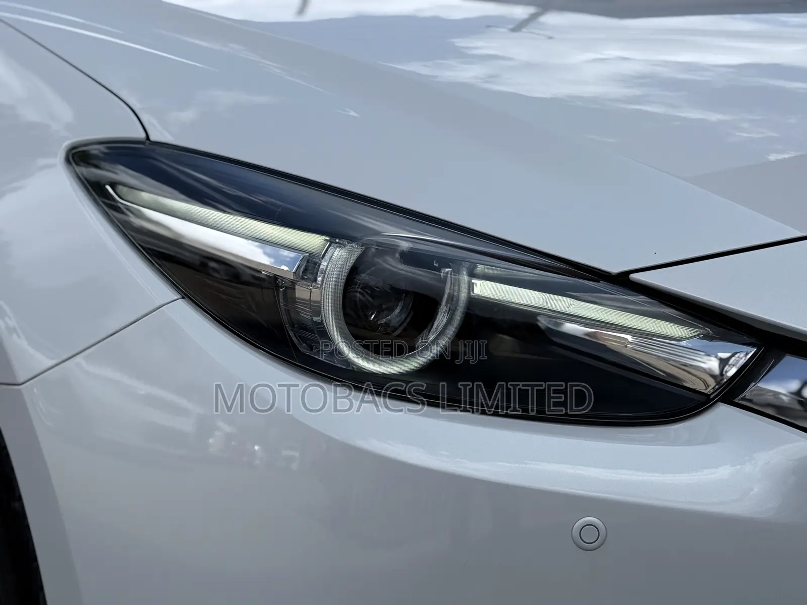 Mazda Axela 2018 Pearl