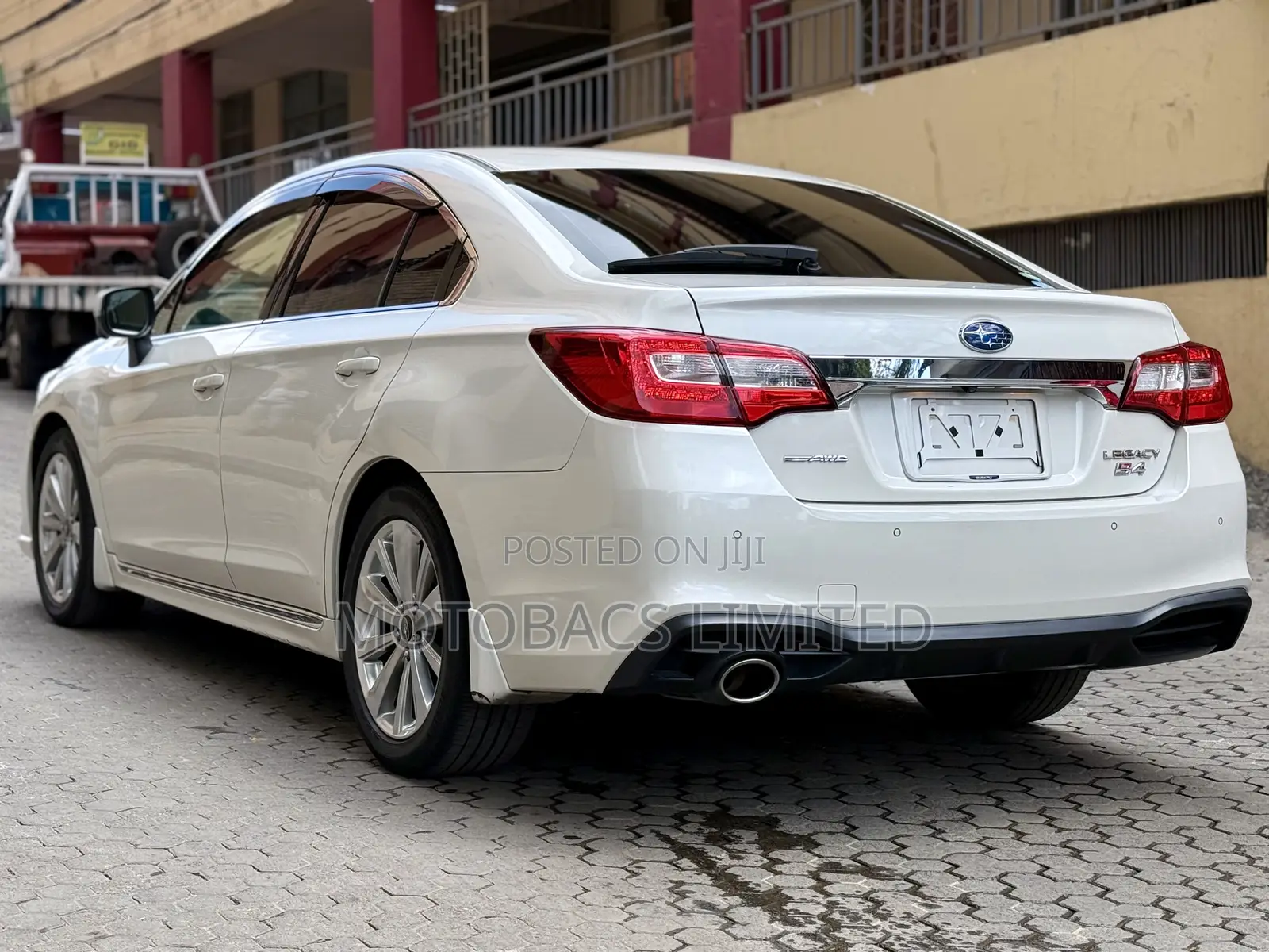 Subaru Legacy 2.5i Limited AWD 2018 Pearl