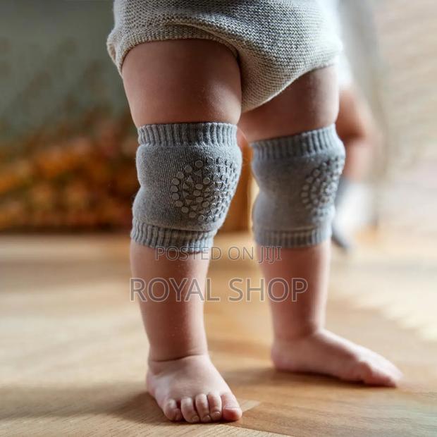 Baby Crawling Knee Pads. - main view