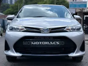 Toyota Corolla Fielder 1.5 Hybrid FWD 2018 Silver