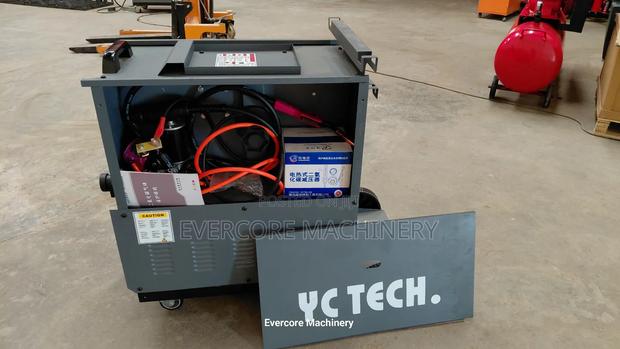 Industrial Mig Welder Machine Single Phase Output. - thumbnail 3