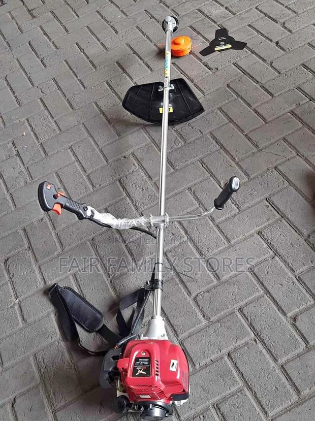 4 Stroke Brush Cutter Premium