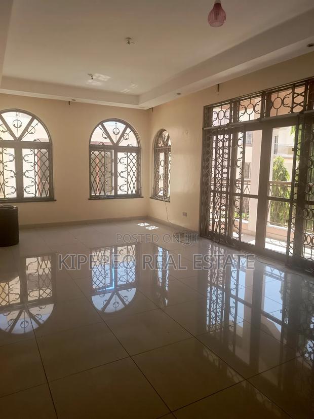 5bdrm Maisonette in Nyali for rent - thumbnail 13