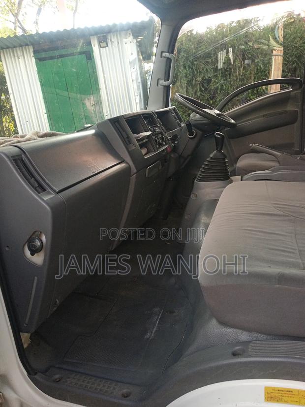 A Very Clean Isuzu Elf - thumbnail 7