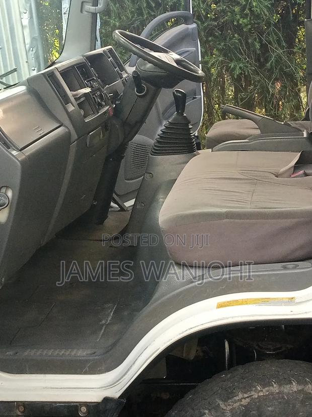 A Very Clean Isuzu Elf - thumbnail 10