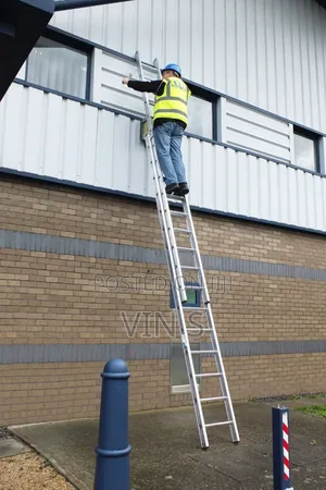 Extension Ladder^Extënsion Laddër#Extěnsion Ládder_extensiõn Laddèr>