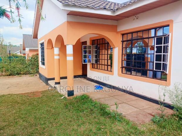 3bdrm Bungalow in Kenyatta Road for rent