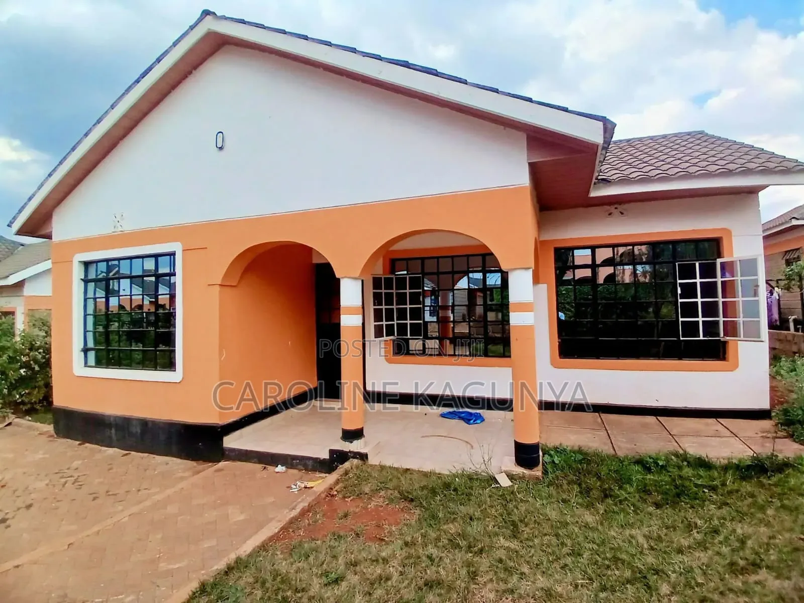 3bdrm Bungalow in Kenyatta Road for rent