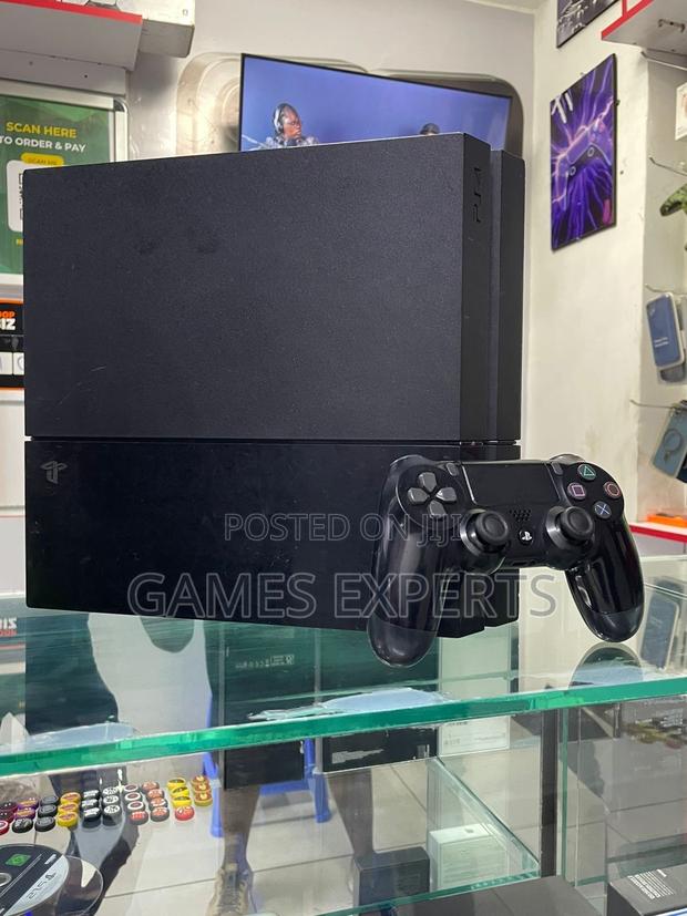 Ps4 Standard, Used - main view