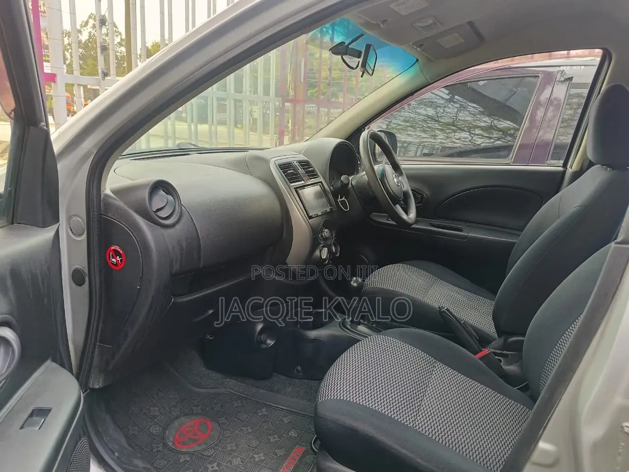 Nissan March 2015 Silver