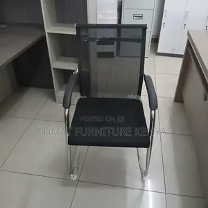 Comfortable Mesh Visitors/Conference Office Chair