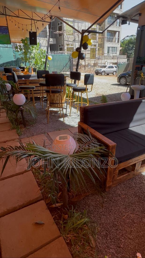 Bar and Restaurant for Sale. Offering 5% Commission/Finders Fee - thumbnail 2