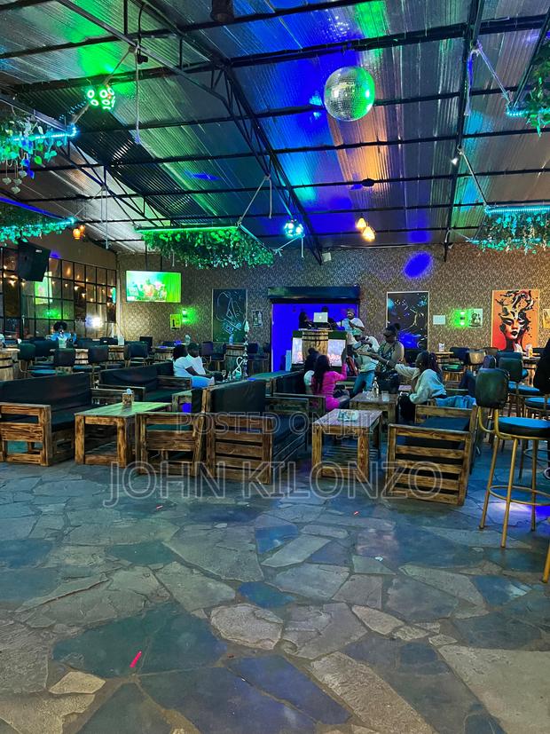 Bar and Restaurant for Sale. Offering 5% Commission/Finders Fee - thumbnail 3