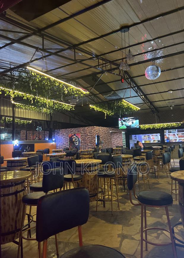 Bar and Restaurant for Sale. Offering 5% Commission/Finders Fee - thumbnail 4
